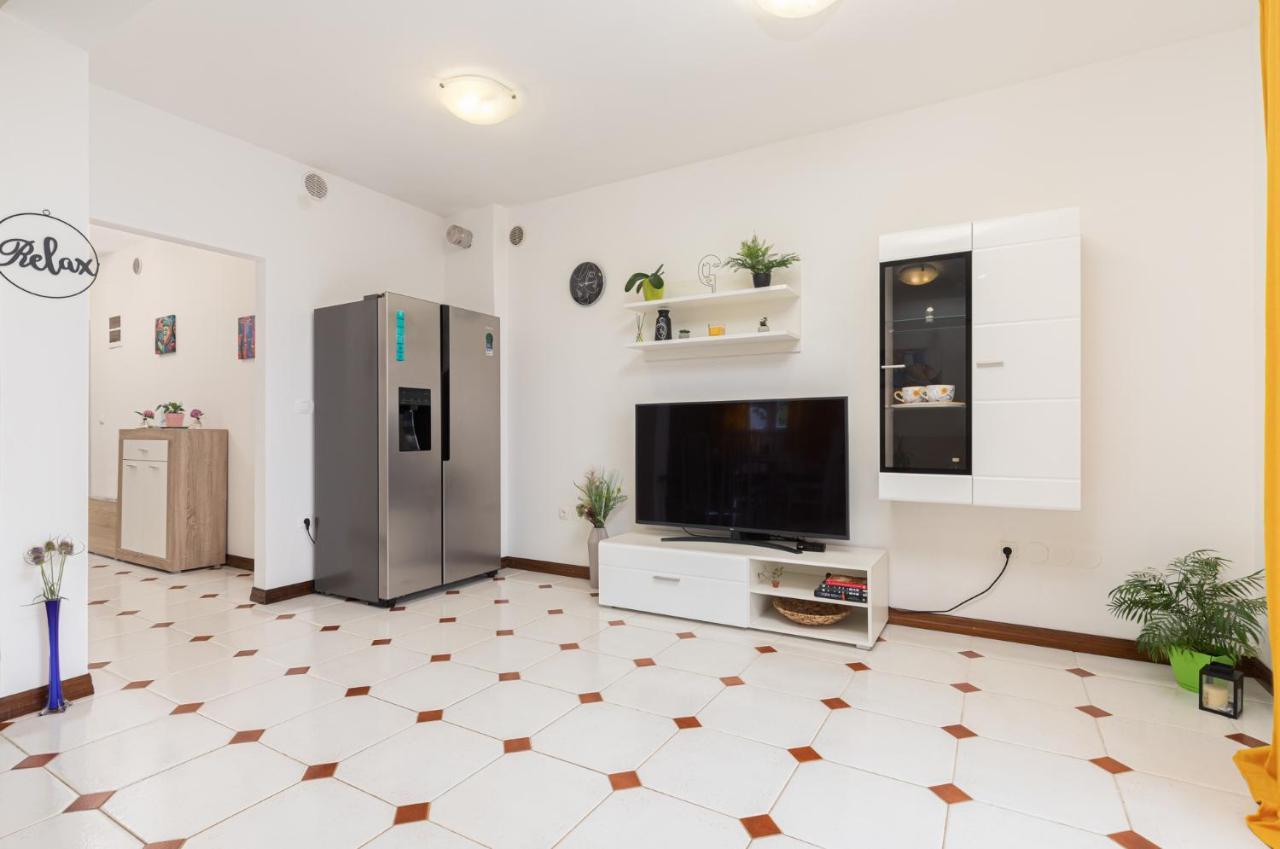 Cukerina Apartment With Whirpool & Sauna Porec Luaran gambar